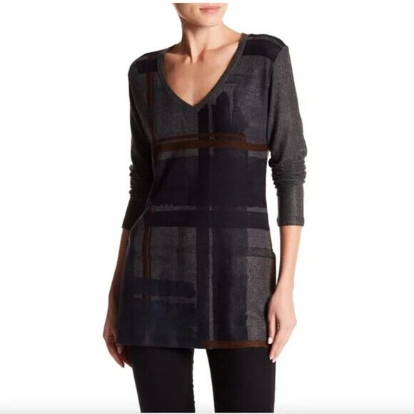 Go Couture Printed V-Neck Tunic Sweater in Charcoal Dark Blocks Size M - Picture 1 of 8